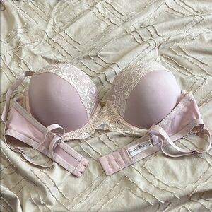 Marilyn Monroe Pink Push-Up Bra with Lace Trim